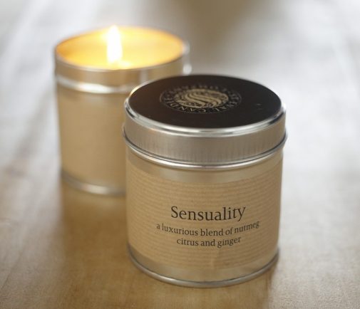 Autumn home interior design ideas – handmade scented candle tins